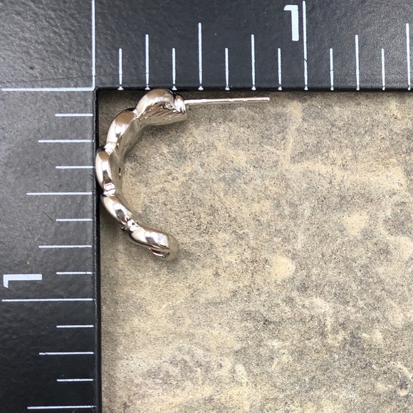 🍀 Rhinestone Small Half Hoop Earrings - Picture 2 of 3